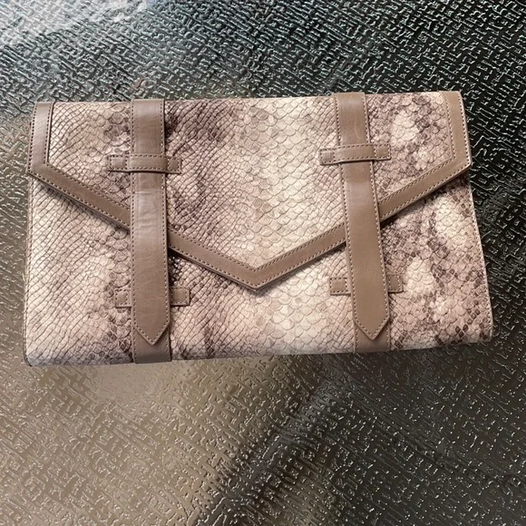 Shiraleah snake skin clutch - Picture 3 of 12